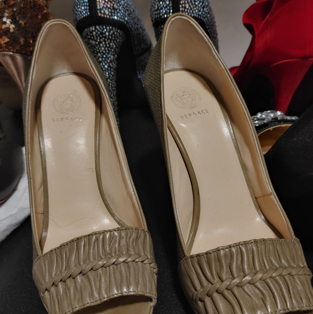Authentic Versace Orange Bottom Heels
